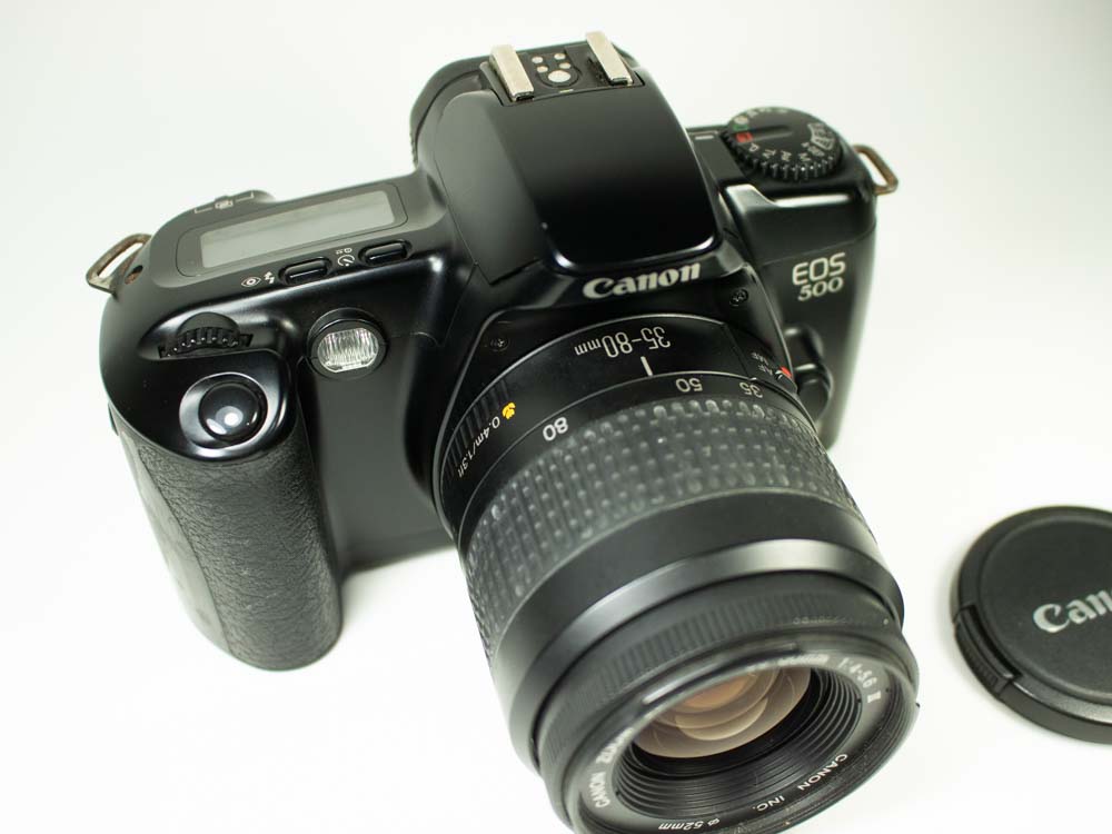 Leia mais sobre o artigo Câmera 35mm – Canon EOS 500